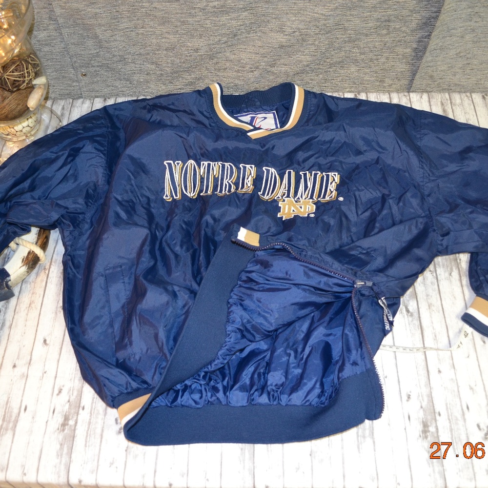 Size XL Vintage Notre Dame Pullover - Picture 6 of 8